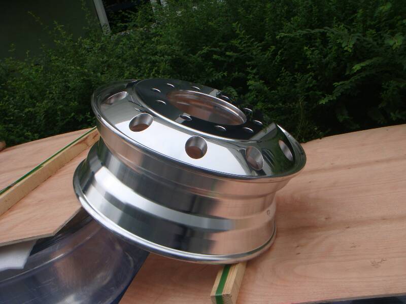 Light Truck Aluminum Wheels