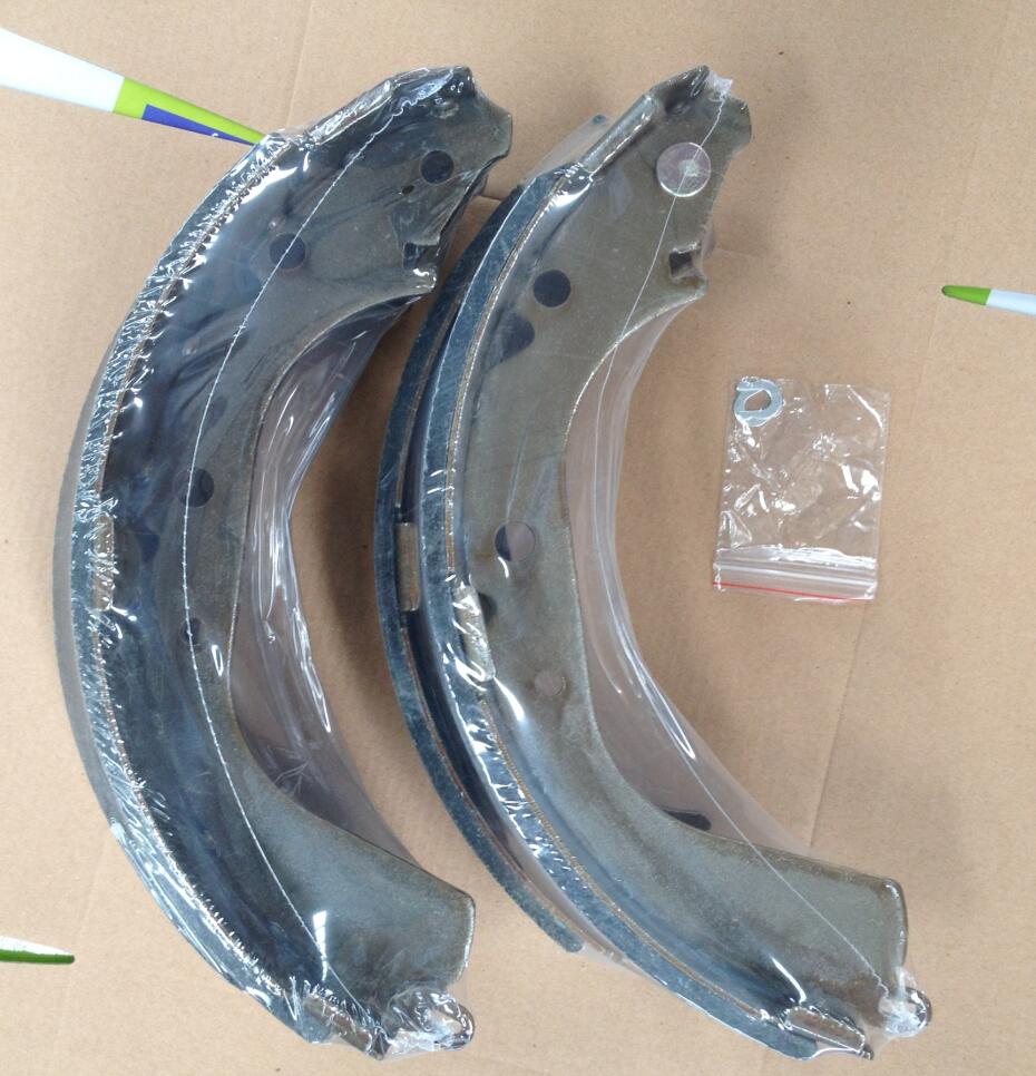 car brake shoe 04495-60070
